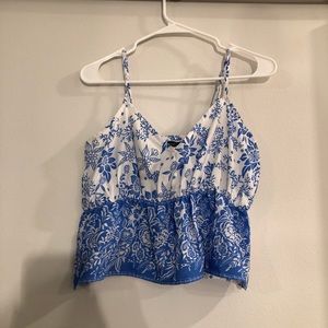 👚 SALE: Cropped Floral Tank